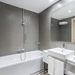 Eurostars Oasis Plaza 4*