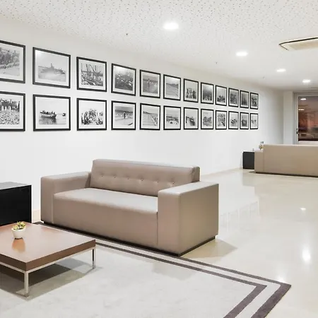 Hotel Eurostars Oasis Plaza