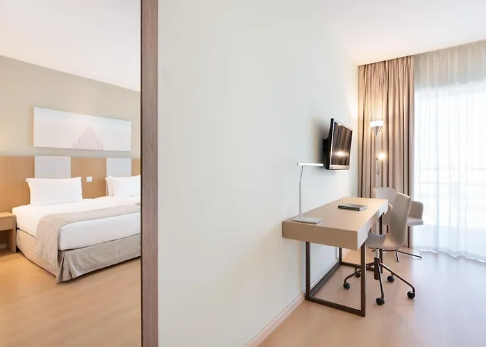 Eurostars Oasis Plaza Otel 4*