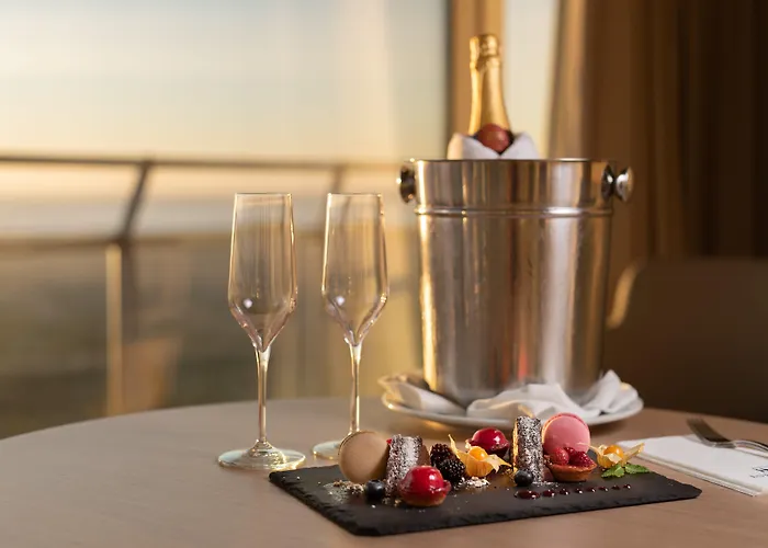 Otel Eurostars Oasis Plaza