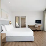 Eurostars Oasis Plaza