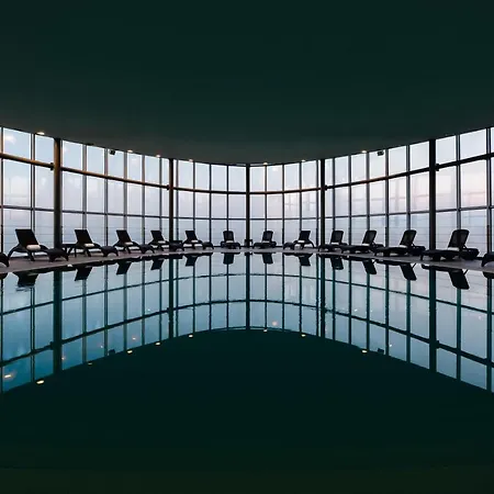 Hotel Eurostars Oasis Plaza 4*