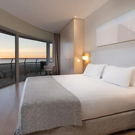 Eurostars Oasis Plaza Hotel