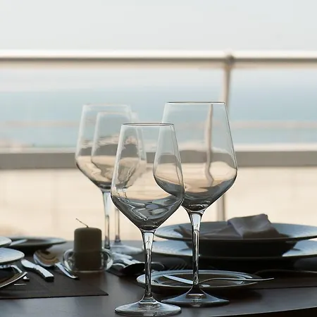 Eurostars Oasis Plaza Hotel 4*