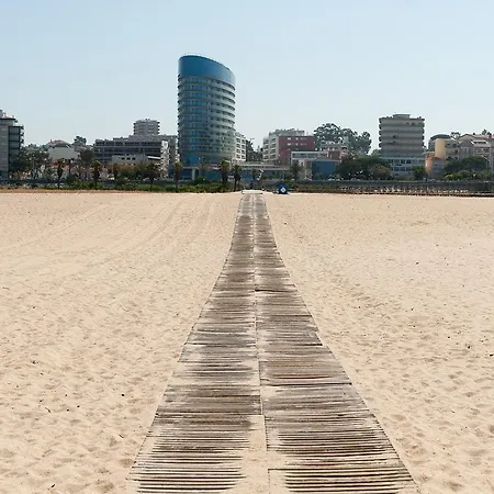 Eurostars Oasis Plaza Hotel 4*