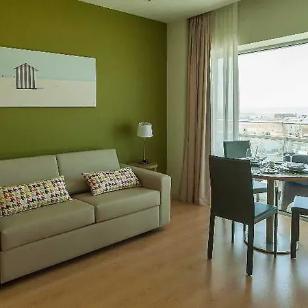 Eurostars Oasis Plaza Hotel