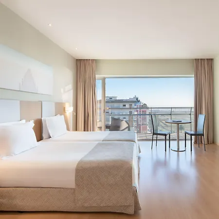 Eurostars Oasis Plaza