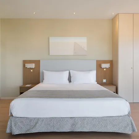 Eurostars Oasis Plaza Hotel