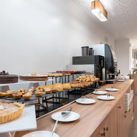 Eurostars Oasis Plaza فندق 4*