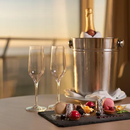 Otel Eurostars Oasis Plaza