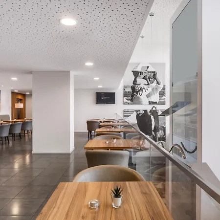Otel Eurostars Oasis Plaza