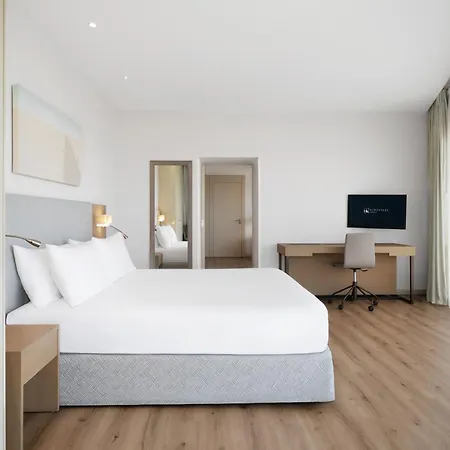 Eurostars Oasis Plaza 호텔 4*