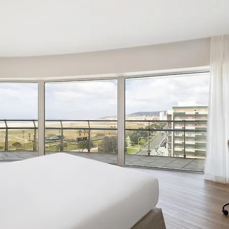 호텔 Eurostars Oasis Plaza 4*