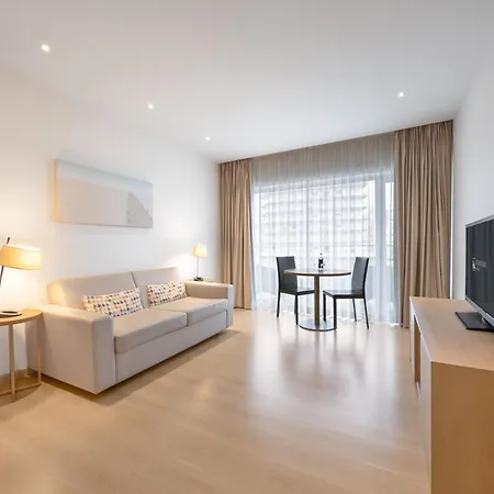 Eurostars Oasis Plaza 호텔 4*