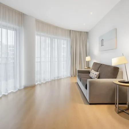 Eurostars Oasis Plaza 4*