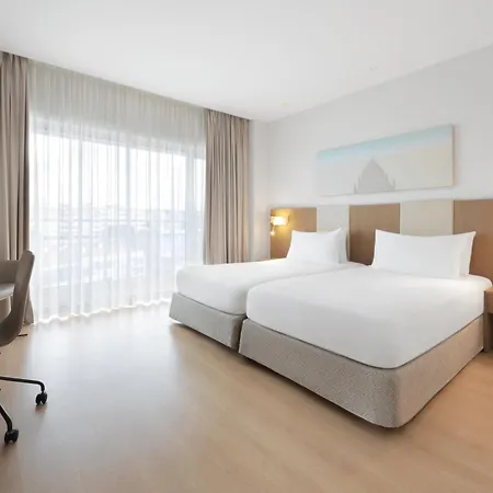 호텔 Eurostars Oasis Plaza