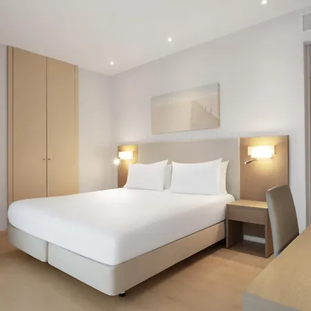 Eurostars Oasis Plaza 호텔 4*