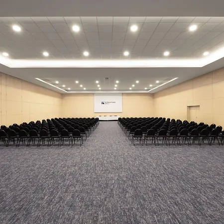 호텔 Eurostars Oasis Plaza 4*