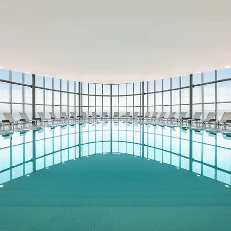 호텔 Eurostars Oasis Plaza 4*