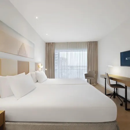 Eurostars Oasis Plaza 호텔 피게이라다포즈