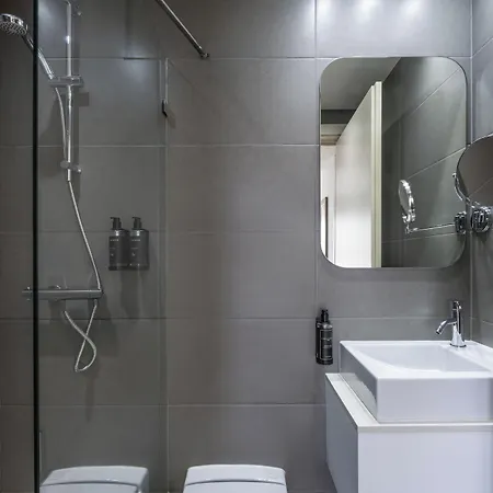 Eurostars Oasis Plaza 4*