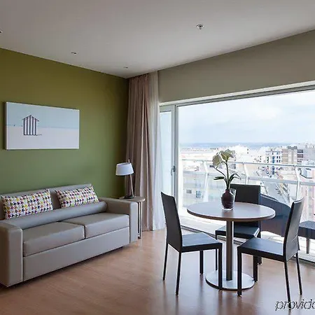 Eurostars Oasis Plaza 4*
