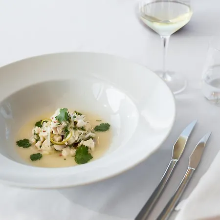 Hotel Eurostars Oasis Plaza 4*