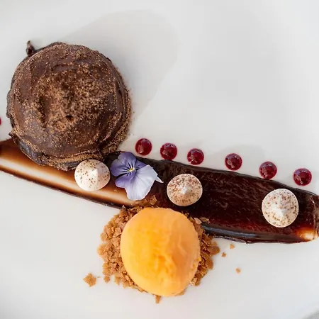 فندق Eurostars Oasis Plaza 4*