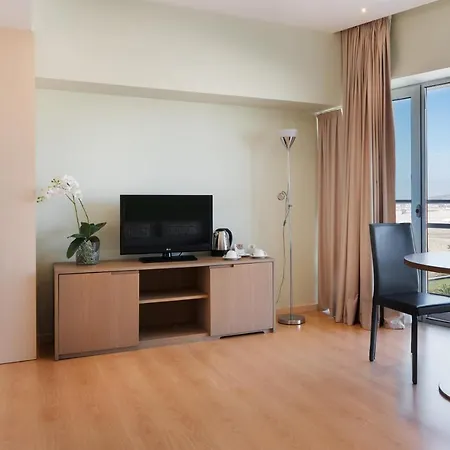 Eurostars Oasis Plaza 4*