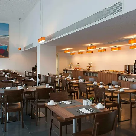 Hotel Eurostars Oasis Plaza 4*