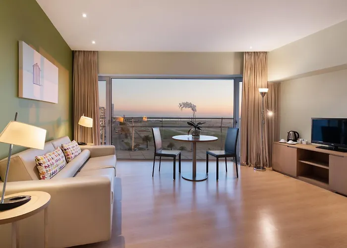 Eurostars Oasis Plaza Hotell