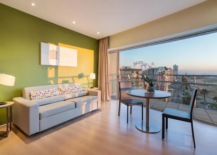 Eurostars Oasis Plaza Hotel