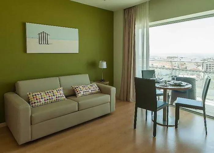 Eurostars Oasis Plaza Hotell