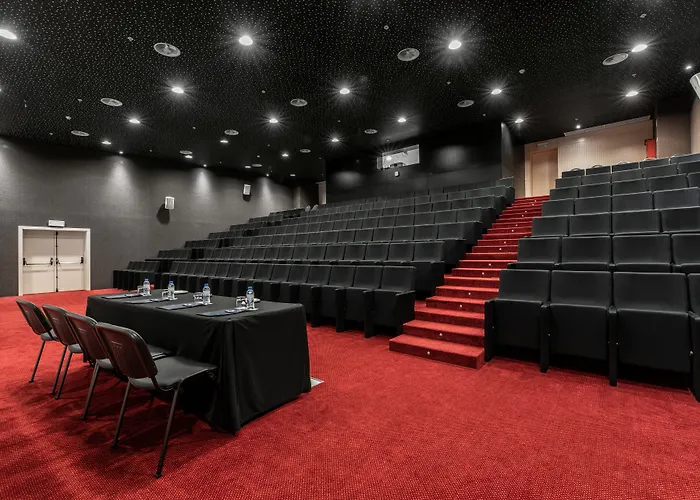 Hotel Eurostars Oasis Plaza 4*