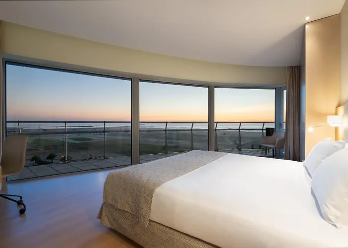 Eurostars Oasis Plaza 4*